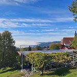 Mit Garten In Ruhiger Lage Am Waldrand Apartamento