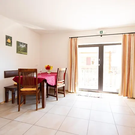Apartmán Mit Garten In Ruhiger Lage Am Waldrand Pöllauberg
