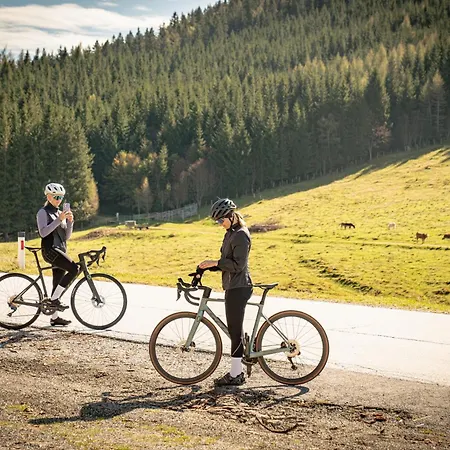 Mit Garten In Ruhiger Lage Am Waldrand *