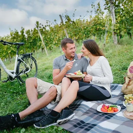Mit Garten In Ruhiger Lage Am Waldrand *