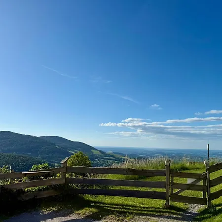 Mit Garten In Ruhiger Lage Am Waldrand * Pöllauberg